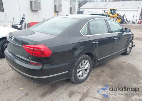 2016 Volkswagen Passat 1.8T S z USA, uszkodzony, nr VIN 1VWAT7A31GC019692